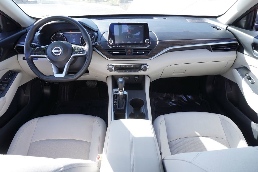 Certified 2025 Nissan Altima 2.5 SV FWD image 11
