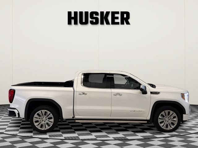Certified 2022 GMC Sierra 1500 Denali w/ Denali Premium Package AWD/4WD image 2