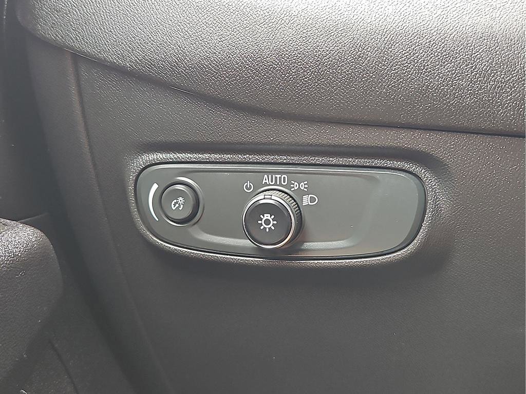 Used 2024 Chevrolet Equinox LT FWD image 13