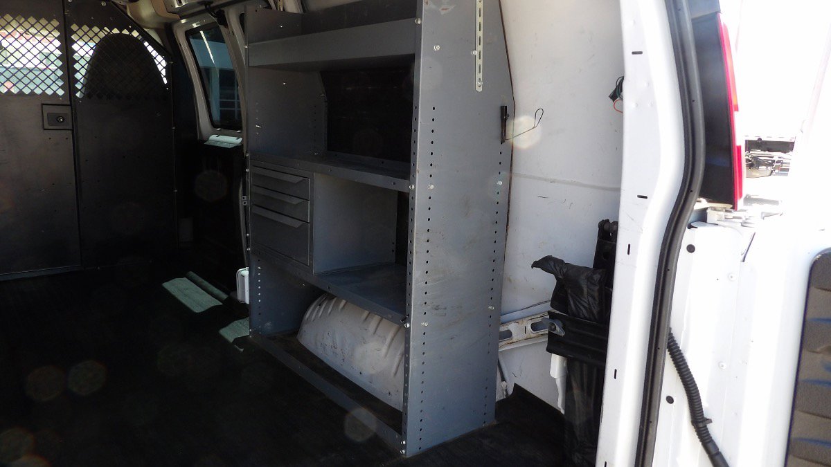 Used 2015 Chevrolet Express 2500 RWD image 31
