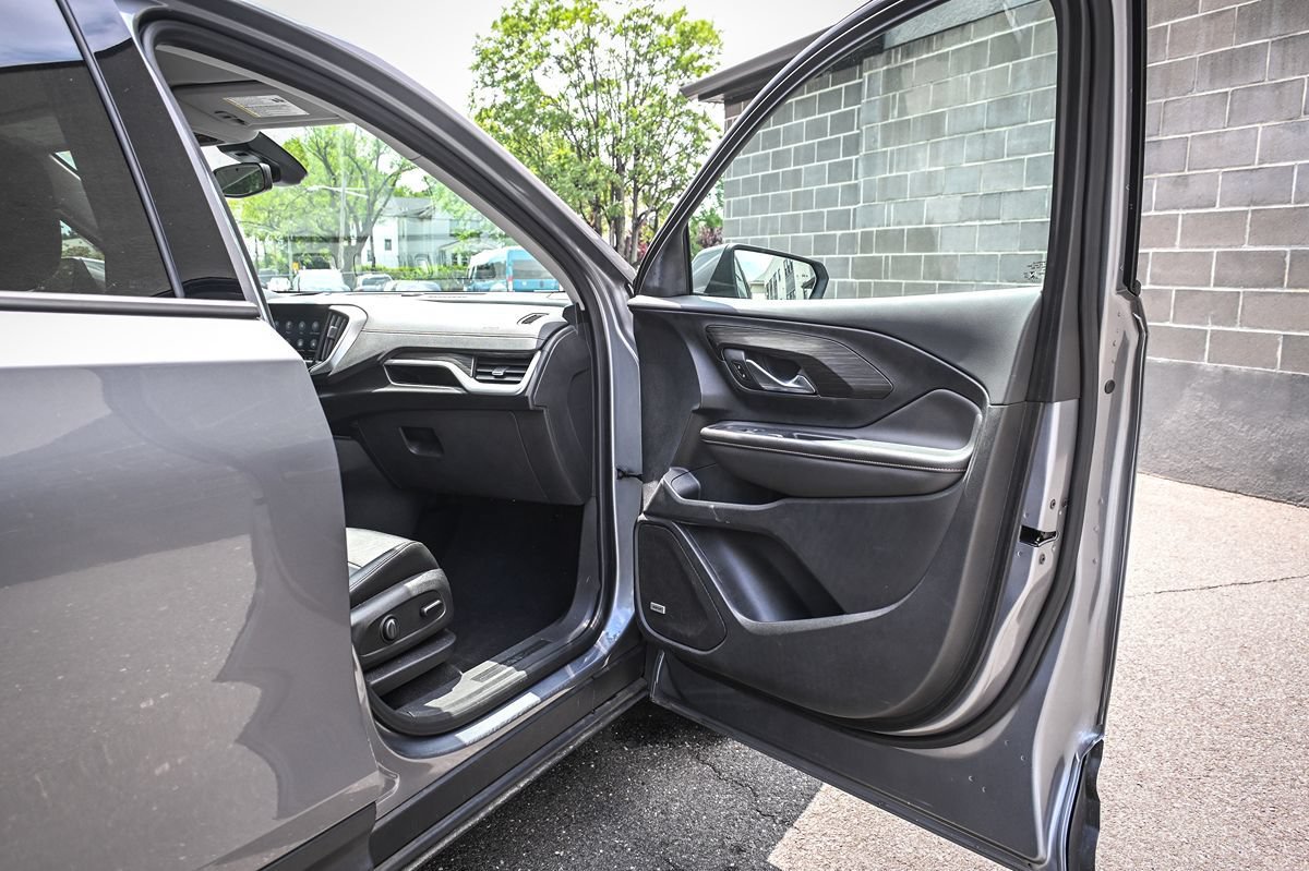 Used 2020 GMC Terrain SLT w/ Preferred Package AWD/4WD image 17