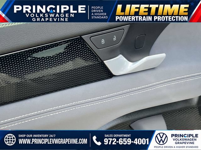 New 2026 Volkswagen Tiguan SE R-Line FWD image 12