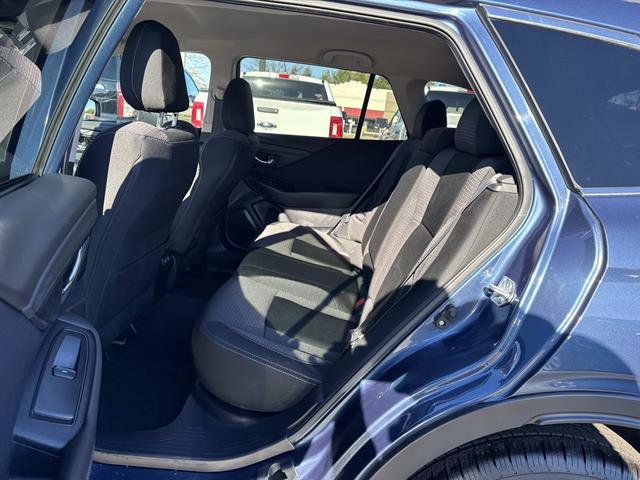 Used 2022 Subaru Outback Premium AWD/4WD image 7