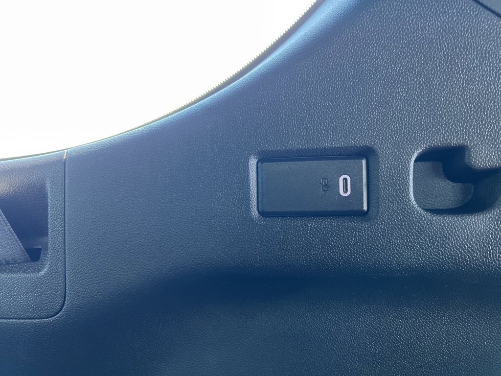 Used 2023 Chevrolet Suburban LT image 54