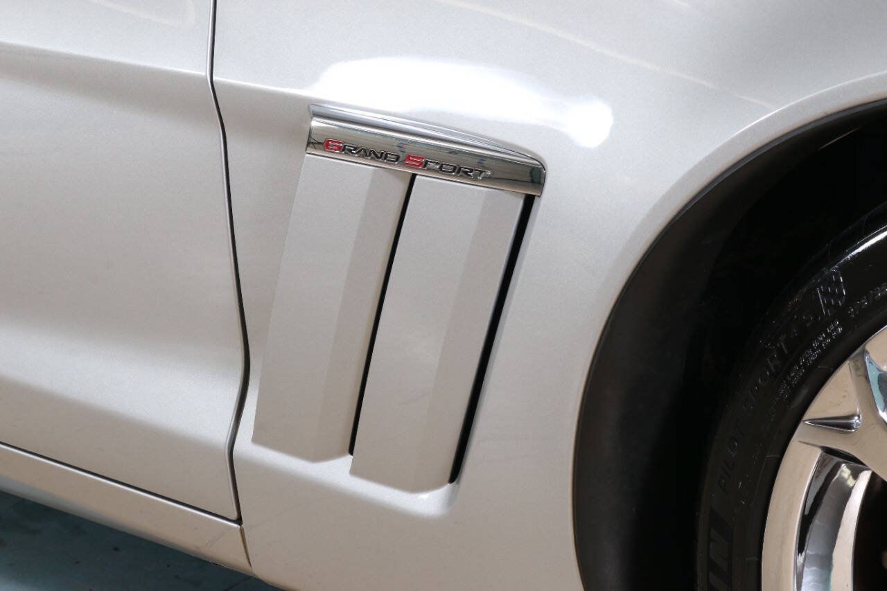 Used 2011 Chevrolet Corvette Grand Sport w/ Preferred Equipment Group RWD image 11