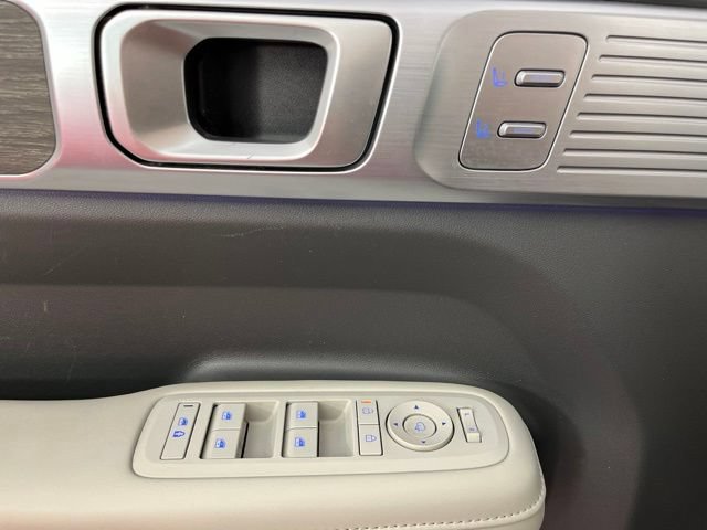 Used 2024 Hyundai Santa Fe Calligraphy FWD image 32
