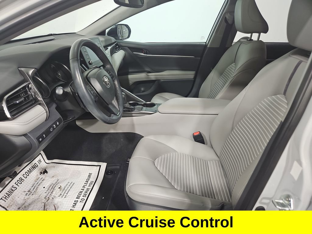 Used 2023 Toyota Camry SE w/ Cold Weather Package image 10