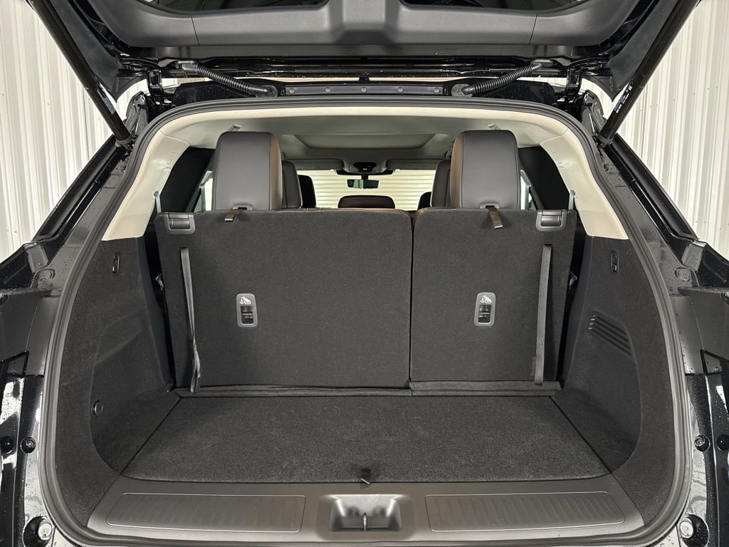 Certified 2025 INFINITI QX60 Luxe w/ Vision Package image 24