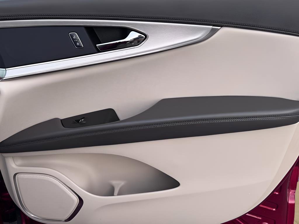 Used 2018 Lincoln MKX Premiere image 28