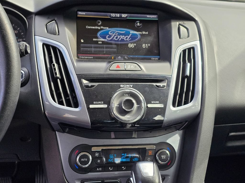 Used 2014 Ford Focus Titanium FWD image 17