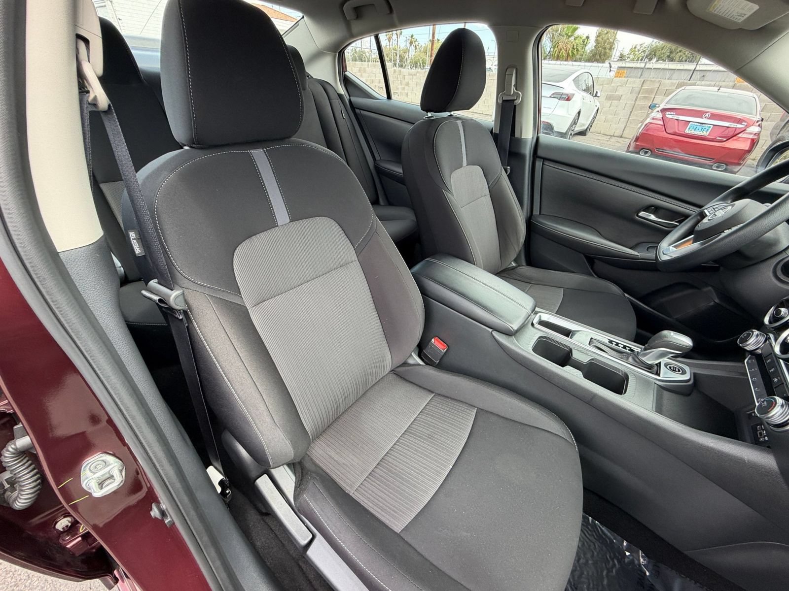 Used 2025 Nissan Sentra SV FWD image 34