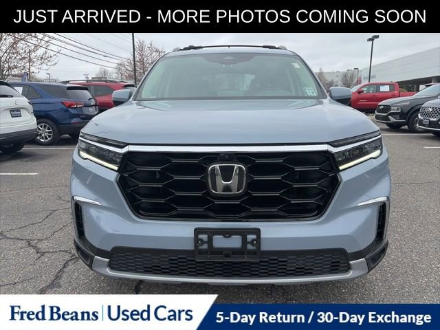 Used 2025 Honda Pilot Elite image 2