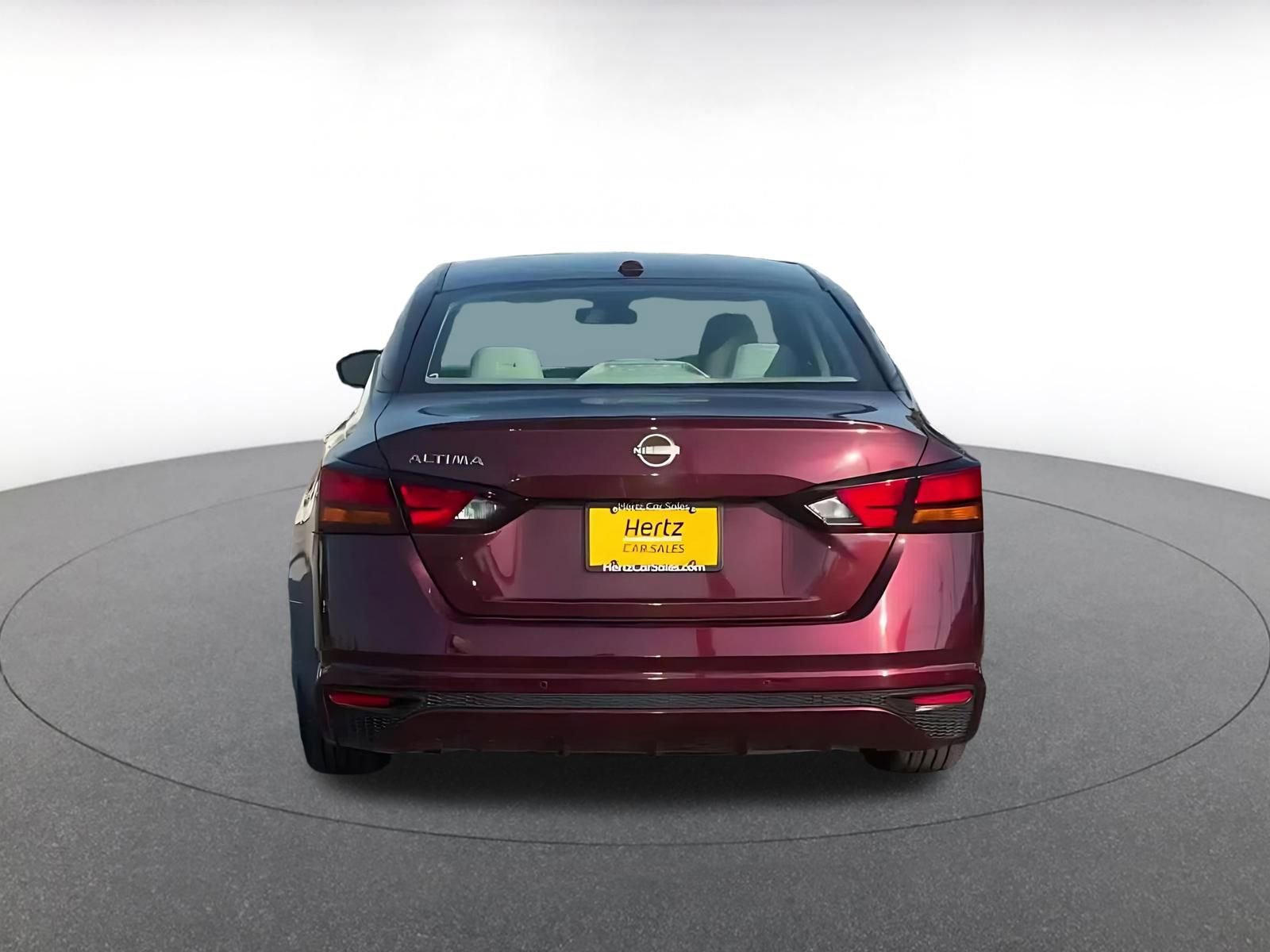 Used 2025 Nissan Altima 2.5 SV FWD image 12