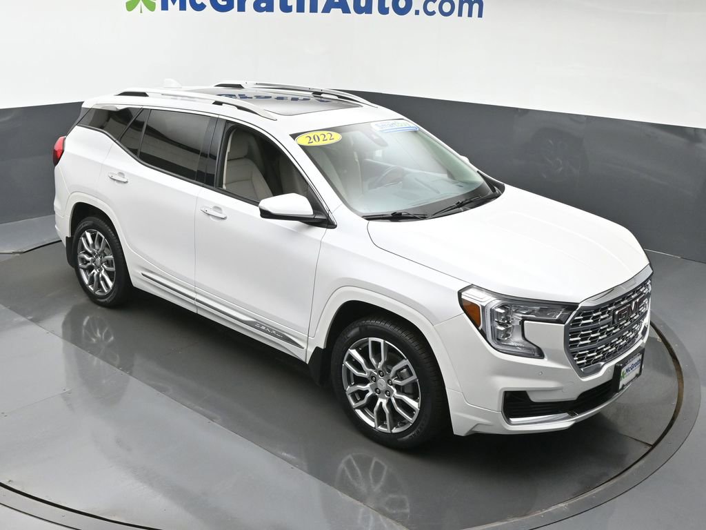 Used 2022 GMC Terrain Denali image 3