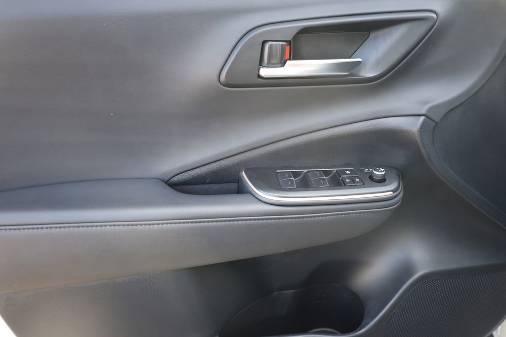 Used 2023 Toyota Crown XLE image 11