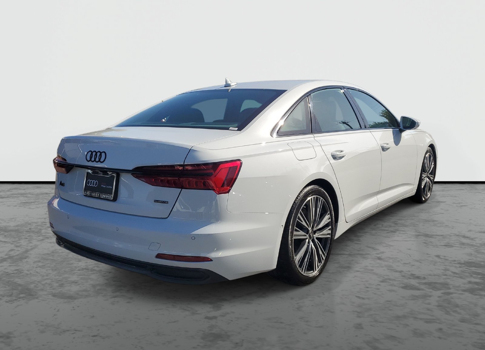 Used 2023 Audi A6 Premium Plus w/ Premium Plus Package AWD/4WD image 4