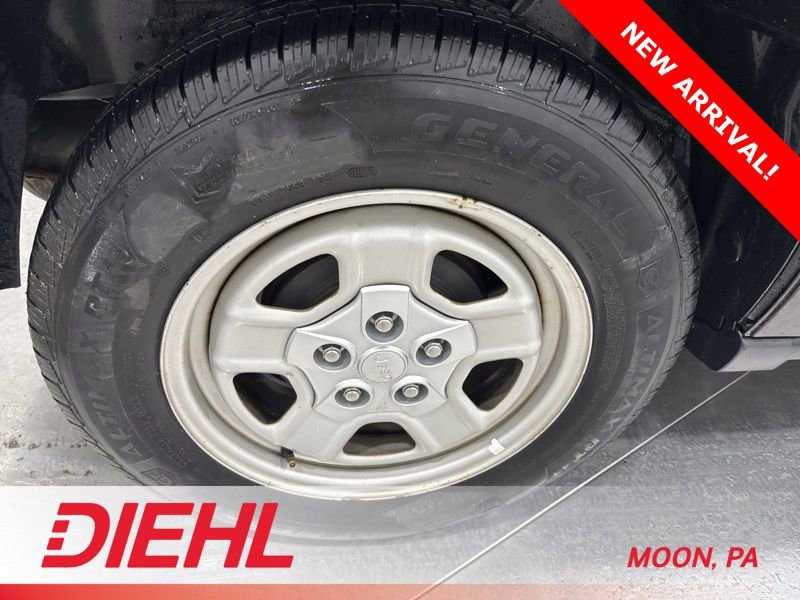 Used 2017 Jeep Patriot Sport w/ Power Value Group FWD image 8