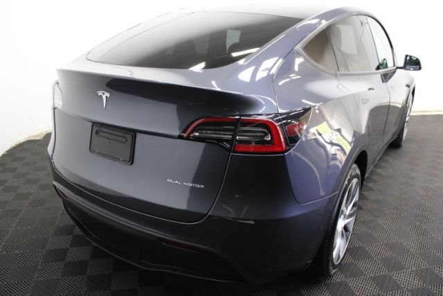 Used 2021 Tesla Model Y Long Range AWD/4WD image 7