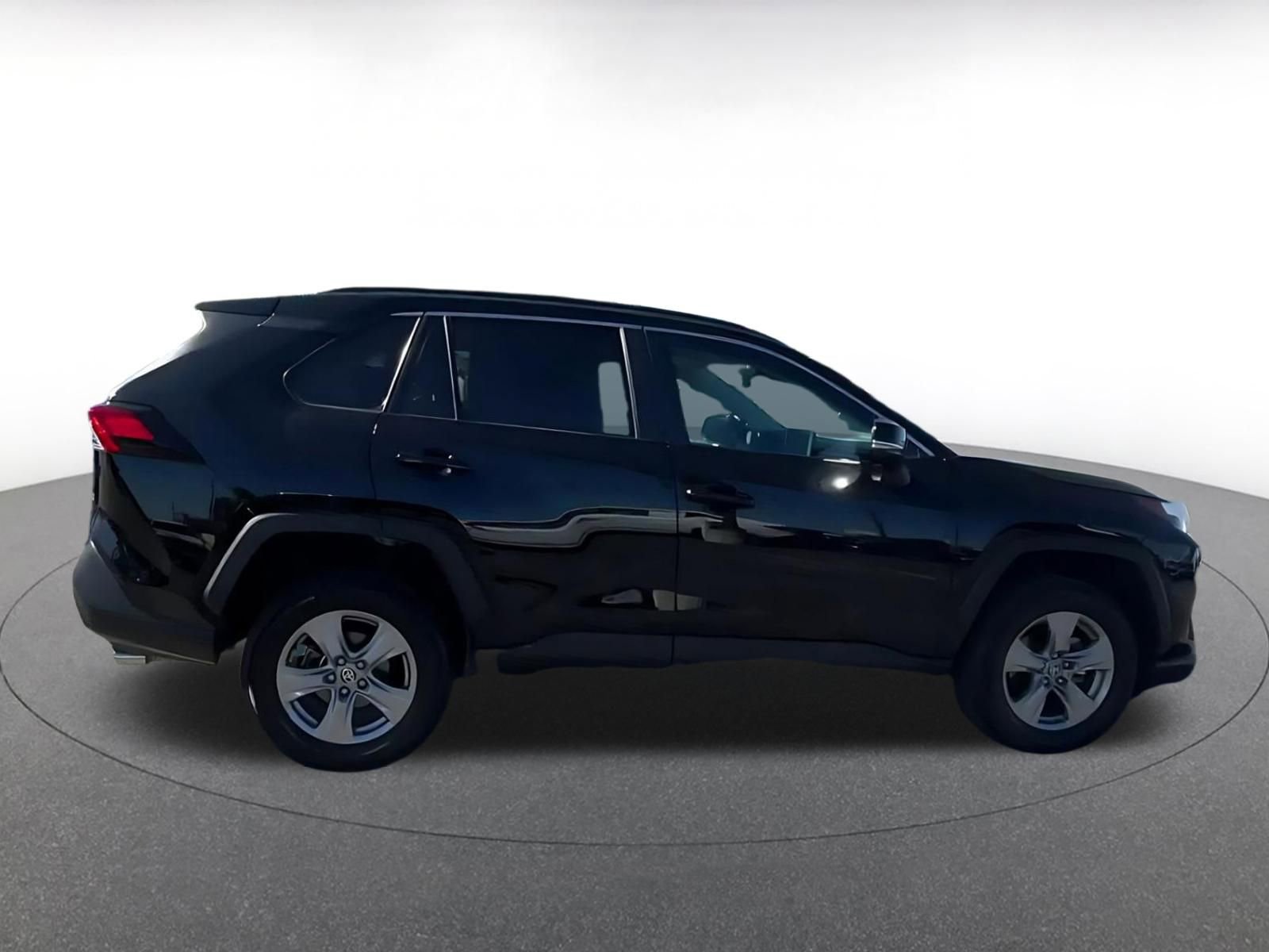 Used 2025 Toyota RAV4 XLE w/ Weather Package FWD image 15