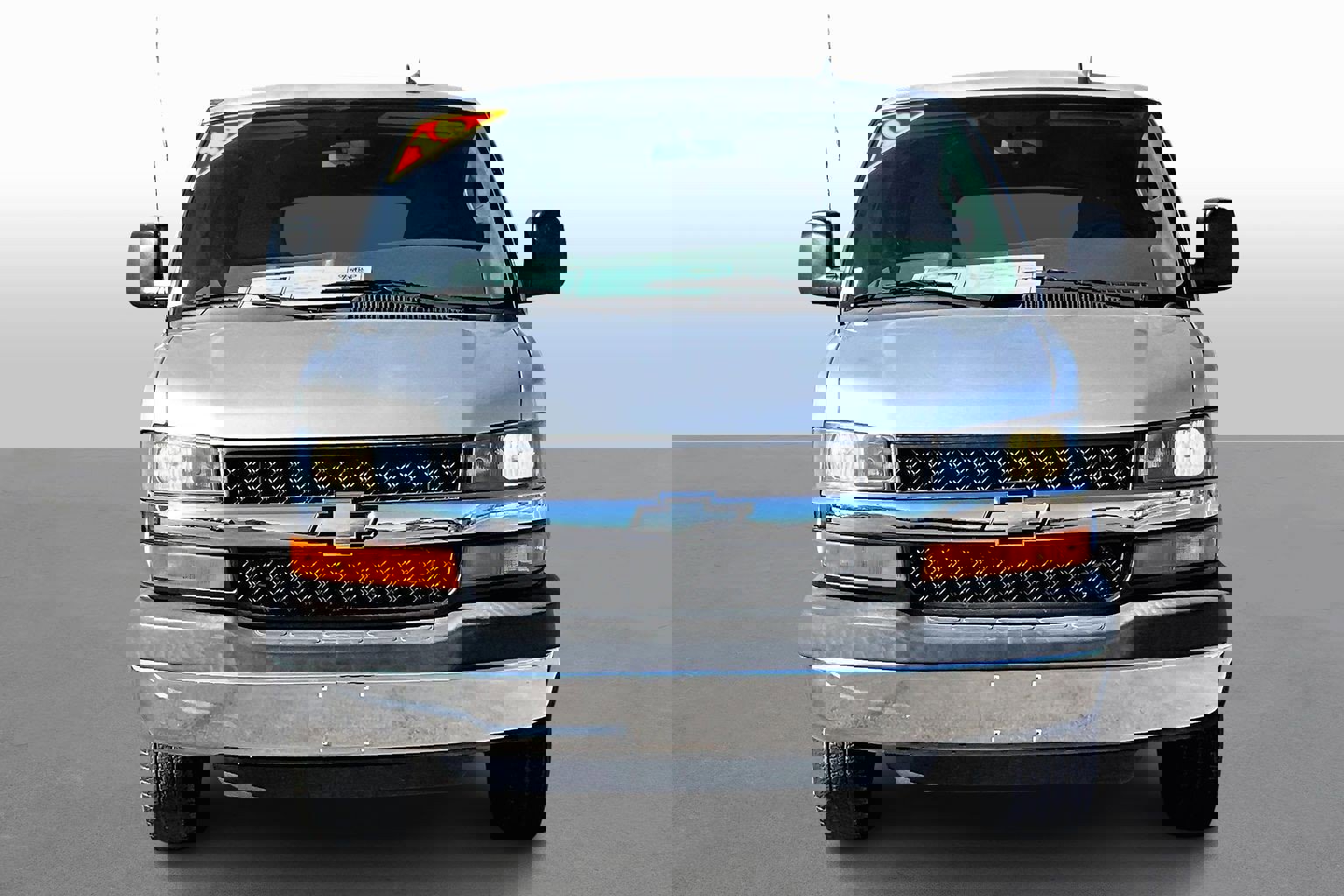 Used 2016 Chevrolet Express 3500 LT w/ LT Preferred Equipment Group image 3