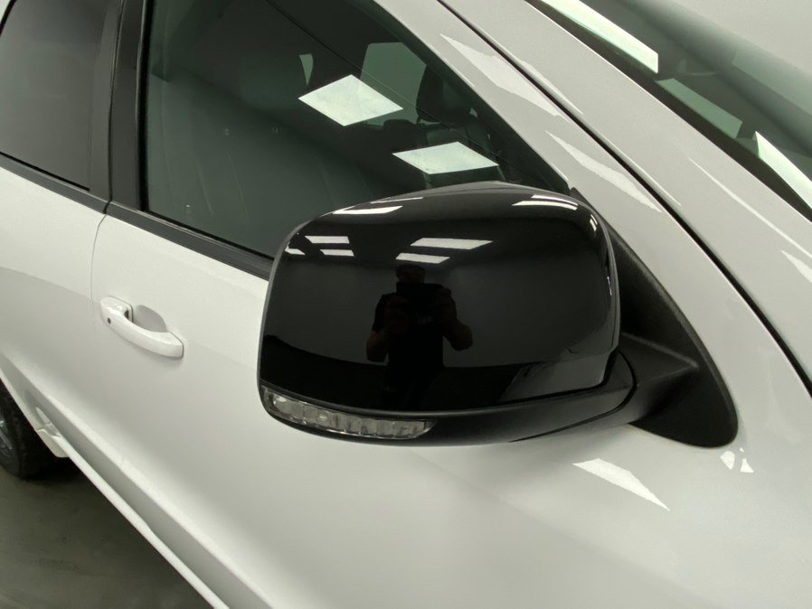 Used 2022 Dodge Durango R/T w/ Blacktop Package AWD/4WD image 16