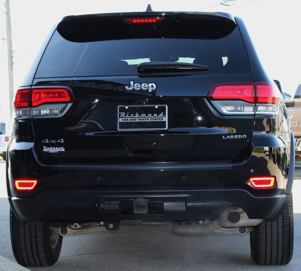 Used 2022 Jeep Grand Cherokee Laredo E AWD/4WD image 15