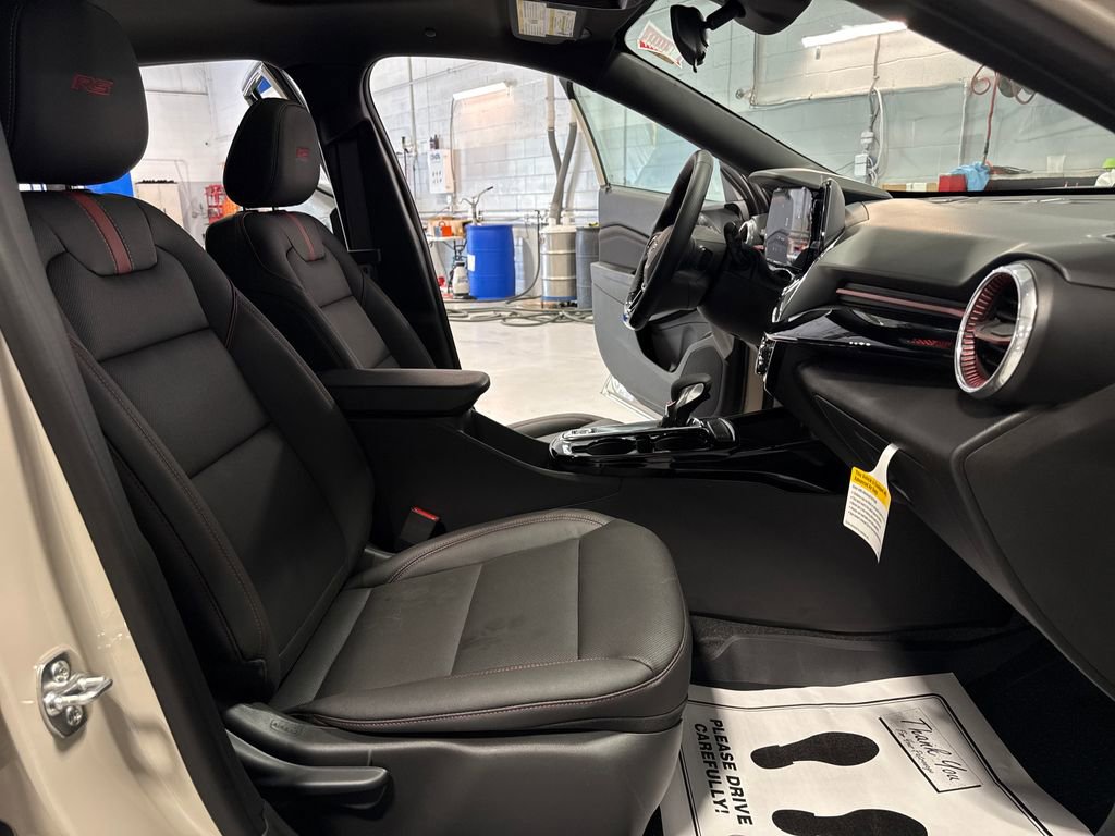 New 2026 Chevrolet Trax RS FWD image 34