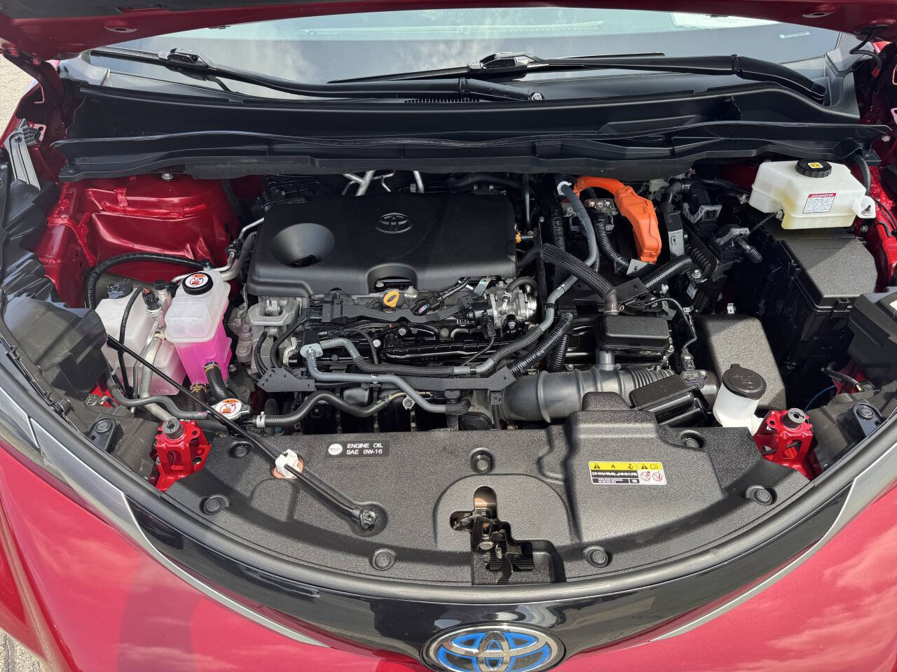 Used 2024 Toyota Sienna XSE AWD/4WD image 27