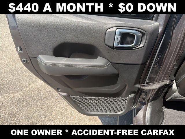 Used 2023 Jeep Wrangler Unlimited Sahara w/ Cold Weather Group image 29