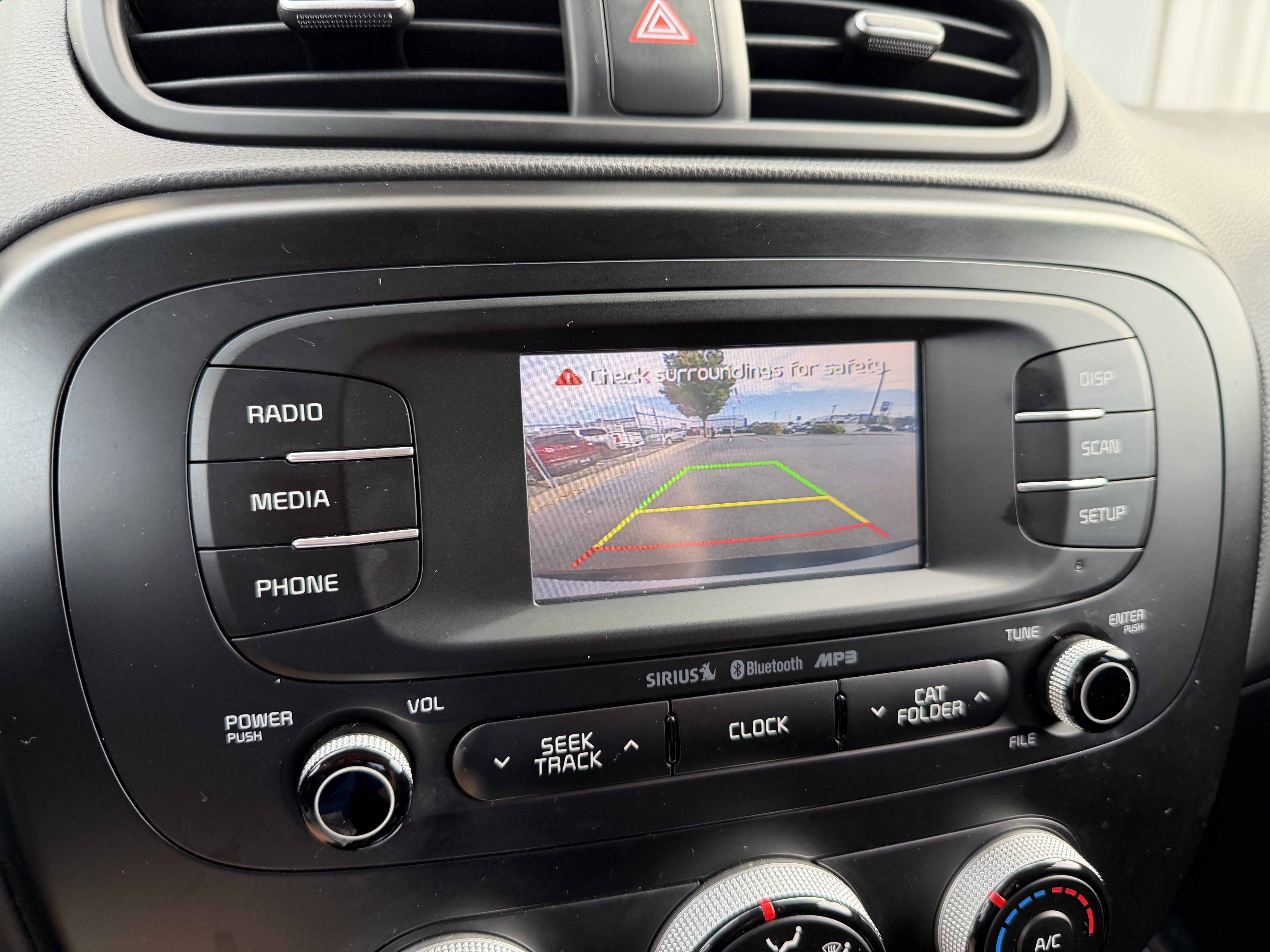 Used 2016 Kia Soul + FWD image 18
