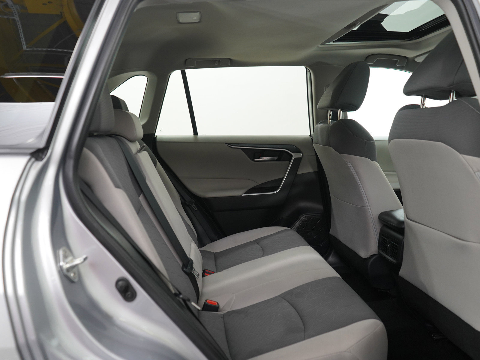 Used 2022 Toyota RAV4 XLE image 12