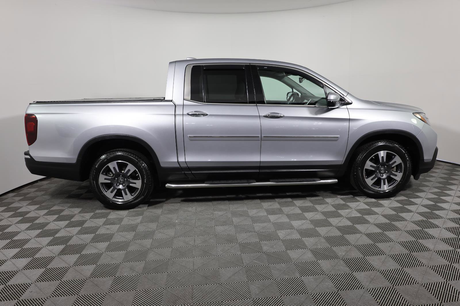 Used 2017 Honda Ridgeline RTL-E image 4