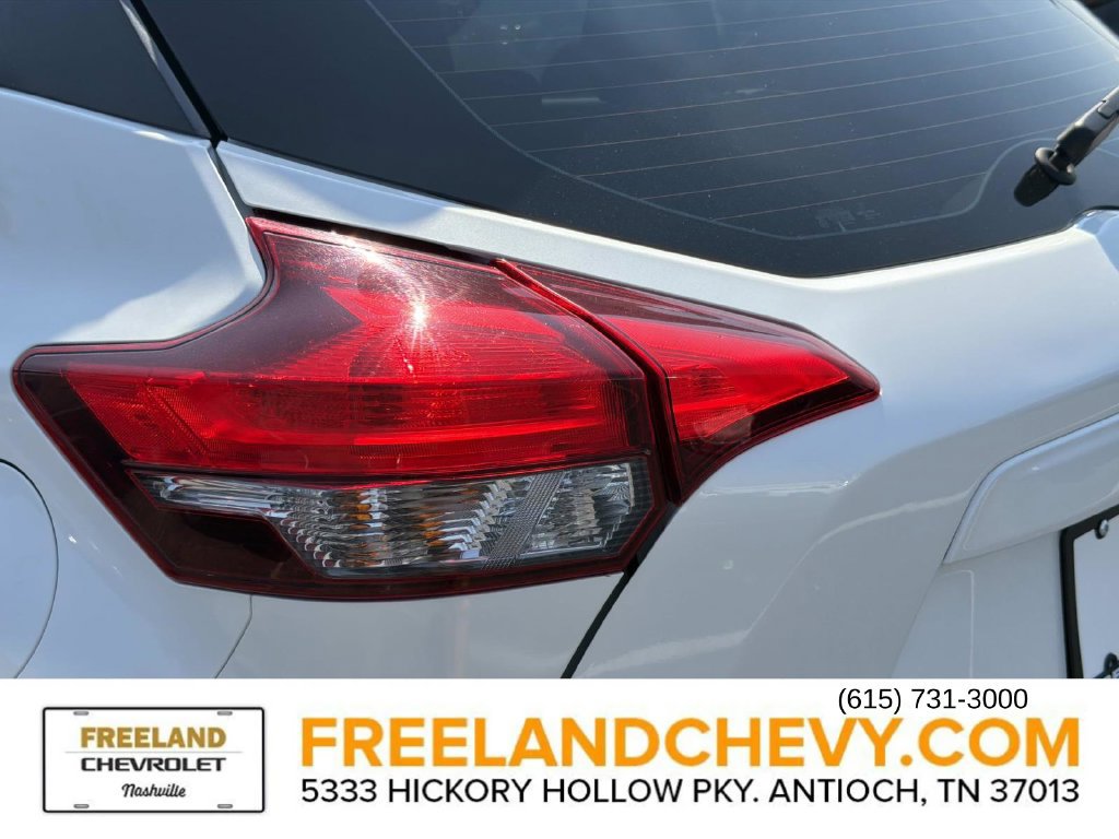 Used 2020 Nissan Kicks SR w/ SR Premium Package FWD image 12
