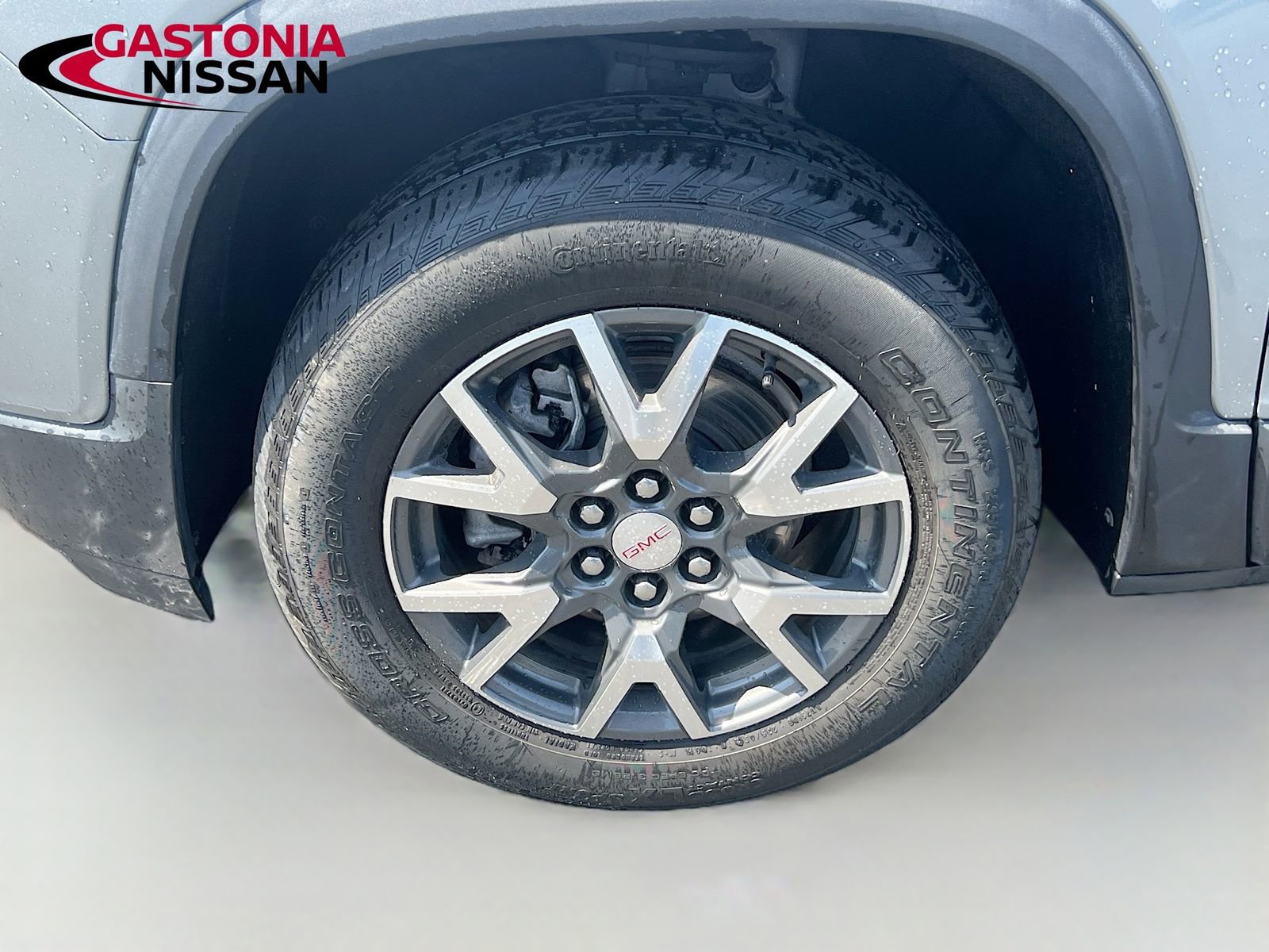 Used 2023 GMC Acadia SLE w/ Driver Convenience Package image 42