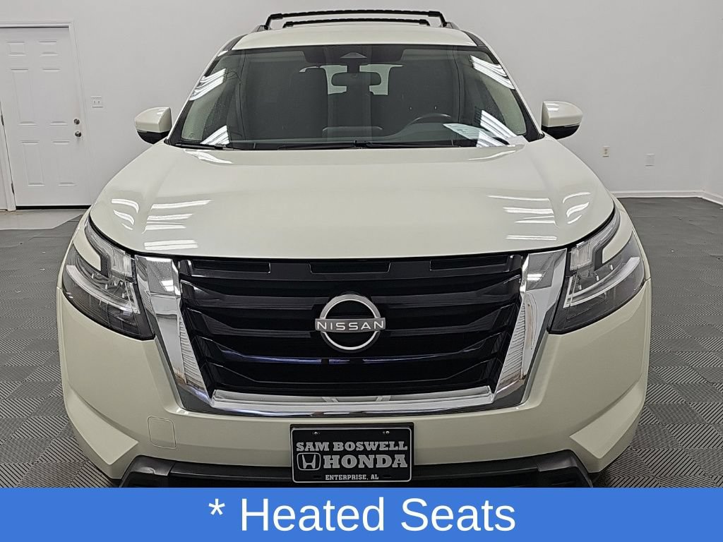 Used 2022 Nissan Pathfinder SV w/ Cargo Package FWD image 5
