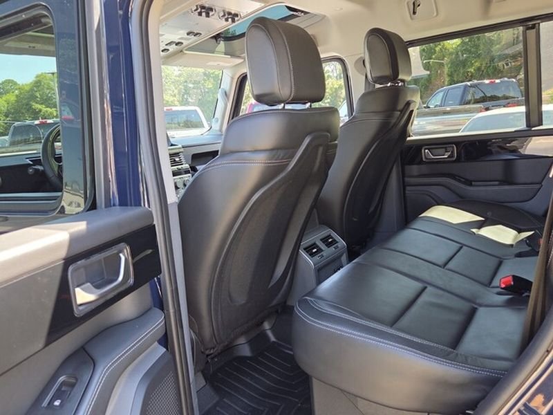 Used 2024 INEOS Grenadier Station Wagon AWD/4WD image 9