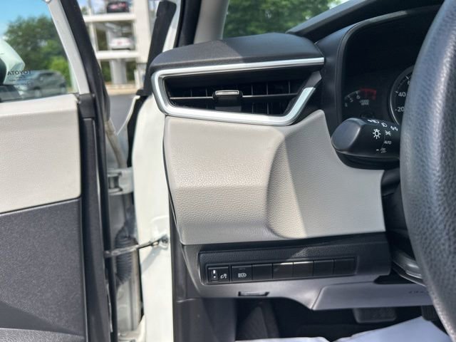 Used 2020 Toyota Corolla LE FWD image 27