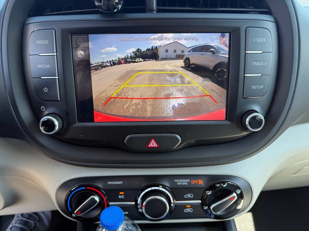 Used 2023 Kia Soul LX w/ Option Group 015 FWD image 9