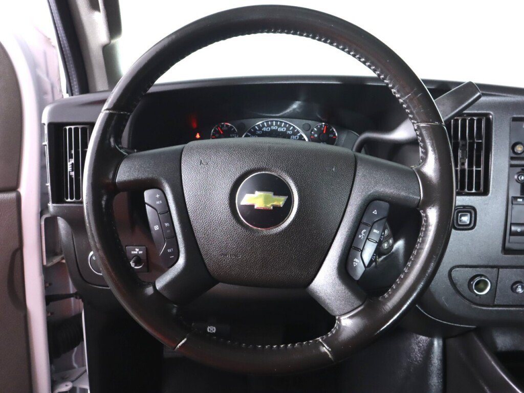Used 2022 Chevrolet Express 3500 w/ Driver Convenience Package RWD image 11