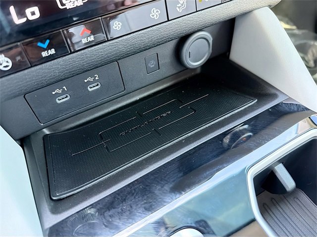 Used 2025 Mitsubishi Outlander SEL image 32