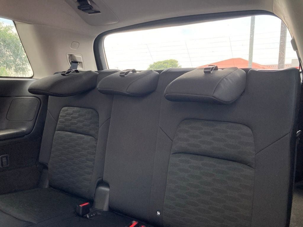 Used 2024 Nissan Pathfinder SV FWD image 10