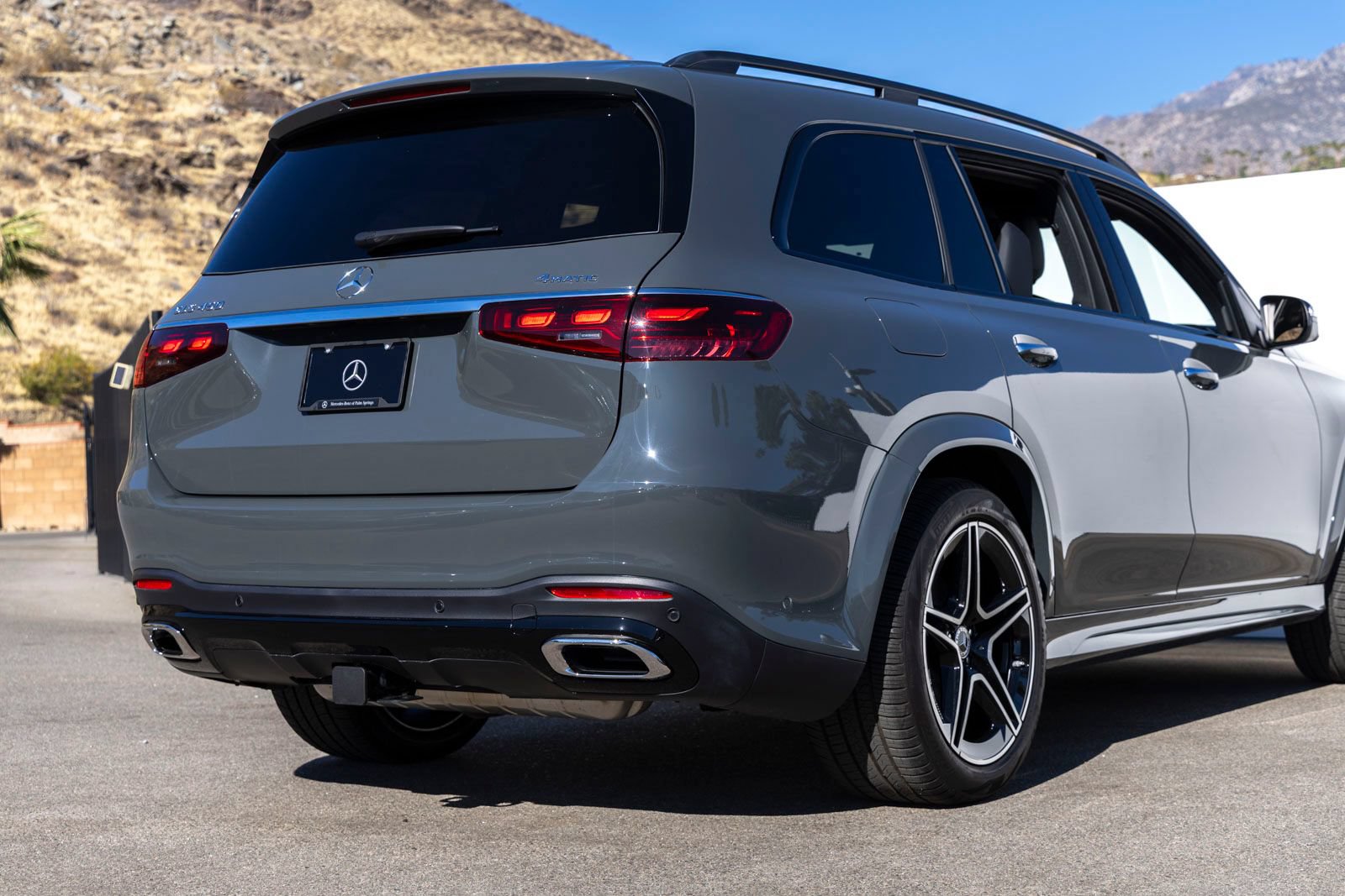 Used 2026 Mercedes-Benz GLS 450 4MATIC image 11