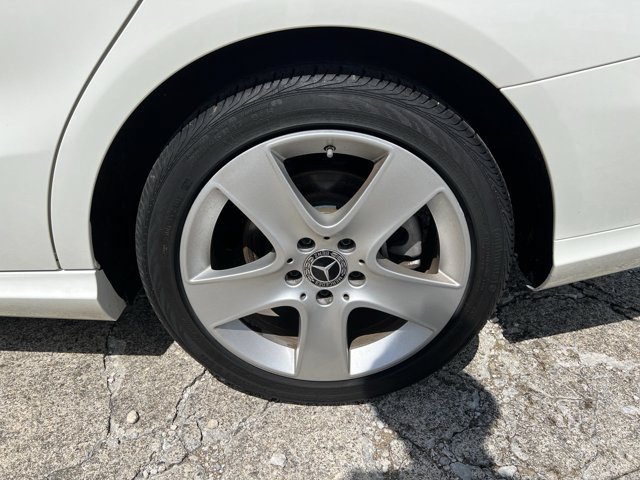 Used 2018 Mercedes-Benz CLA 250 4MATIC image 33