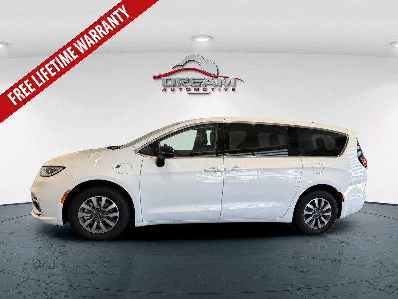 Used 2024 Chrysler Pacifica Limited FWD image 23