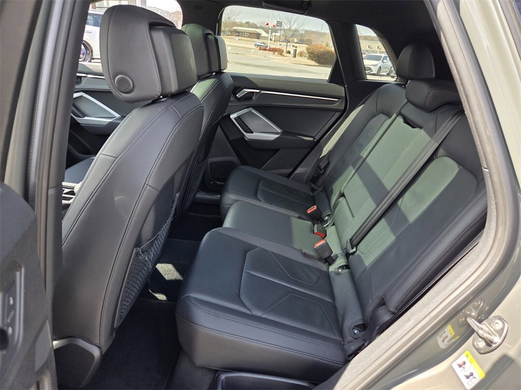 Used 2023 Audi Q3 2.0T Premium image 6