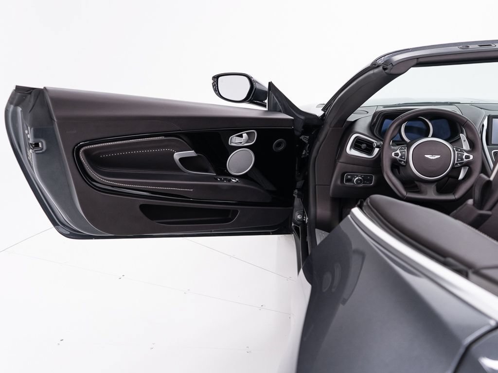 Used 2023 Aston Martin DB11 Volante RWD image 18