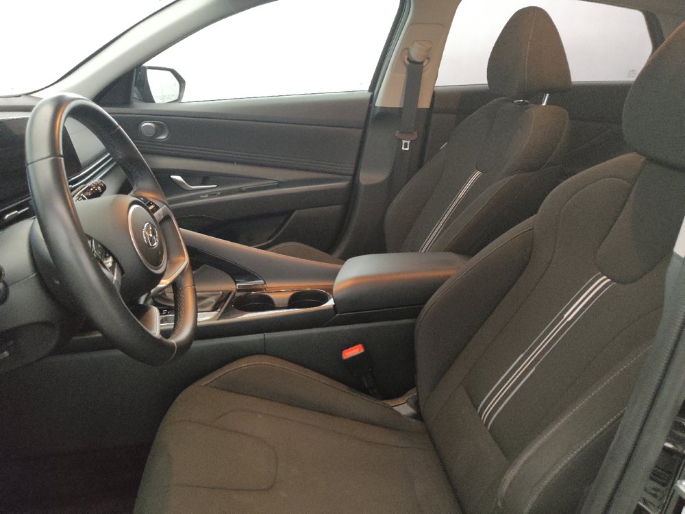 Used 2023 Hyundai Elantra SEL w/ Convenience Package FWD image 17