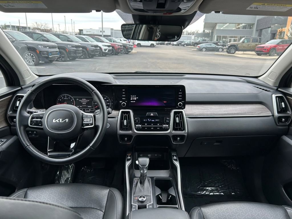 Used 2023 Kia Sorento X-Line EX image 10