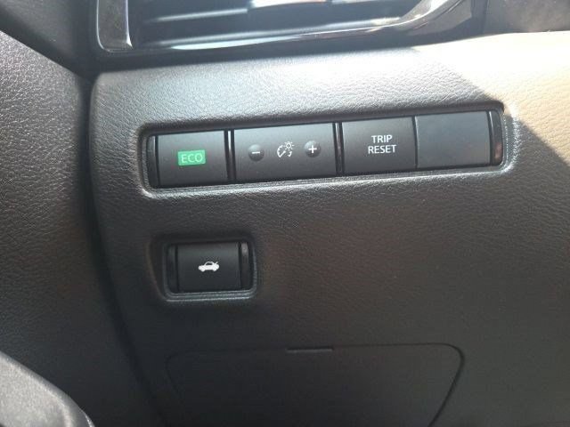 Used 2025 Nissan Sentra SV FWD image 15