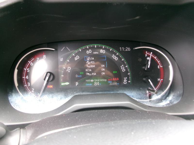 Used 2025 Toyota RAV4 XLE FWD image 15